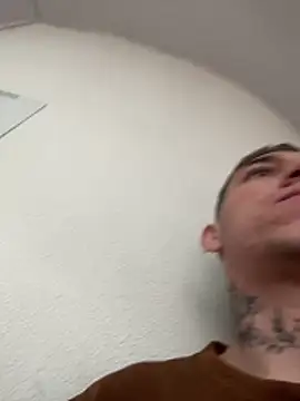 gonzalez_2001 Chat XXX in diretta