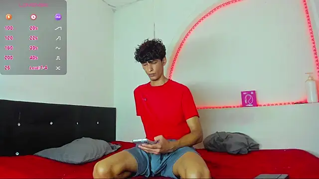 liammendoza98 网络视讯表演