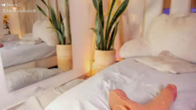 Nicolemorelli2 Live XXX-chat