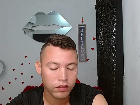 sven_fox723's Webcam Show
