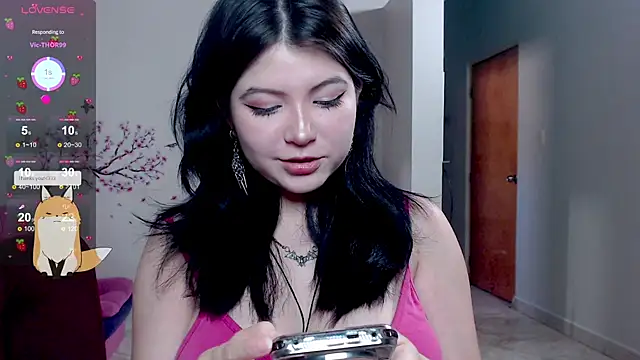 Ginebra_Sensual Adlı Modelin Canlı XXX Sohbeti