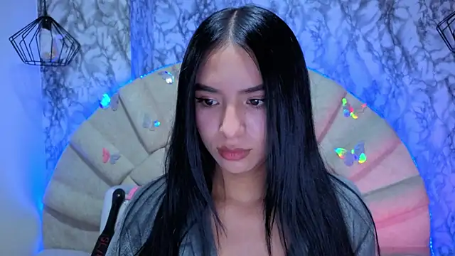 _emma_miller_ Adlı Modelin Canlı XXX Sohbeti