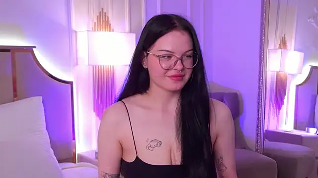 CindyMil Adlı Modelin Canlı XXX Sohbeti
