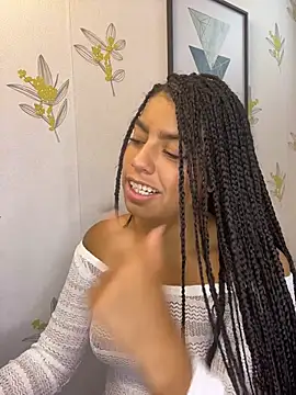 Chat XXX en directo de Laia_white