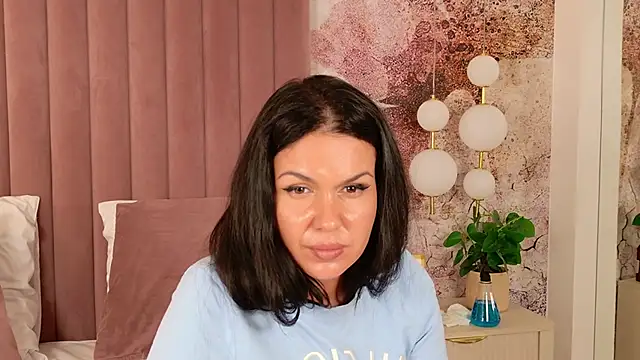 AnneRey live XXX chat