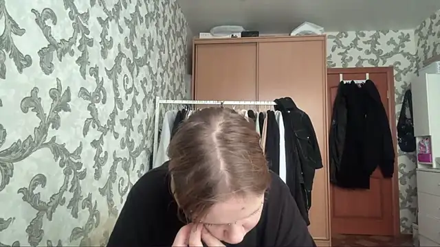 Chat +18 de KrystenHoye ao vivo