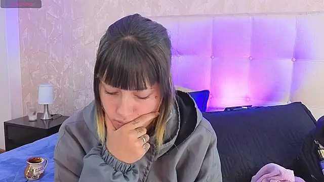 _sharlotte777のライブXXXチャット