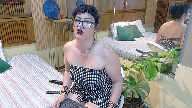 Chatroom XXX en direct de Eli666uwu