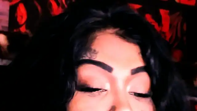 Czat XXX na żywo – indian_dreamgirl