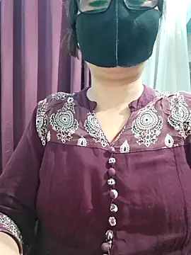 Aishwaryaa_69 – Live XXX-chat