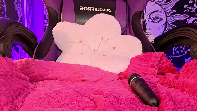 Gaia_Gatex Chat XXX live