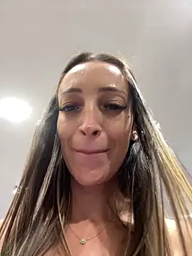 BelleLouiseVp 现场XXX聊天