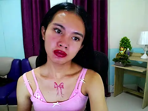 devine_goddess webkamerás műsora