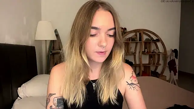 RoxyWet Chat XXX in diretta