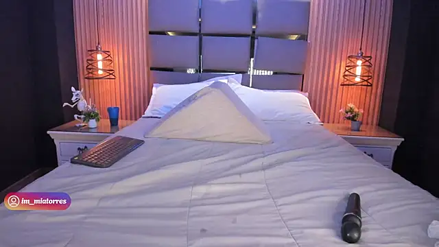 XXX chat uživo modela MiaTorres4