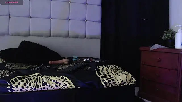 charlotte_brawn Show Webcam