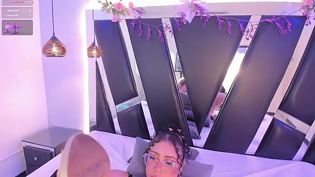 antonelllepiercee's Live XXX Chat