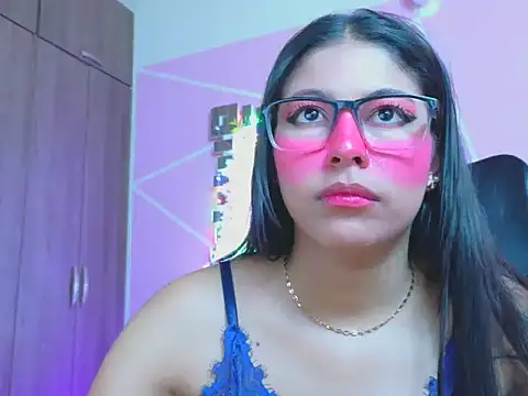 دردشة _ALLYSON18_ الجنسية المباشرة