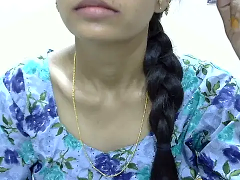 Kulsum_S Chat XXX in diretta