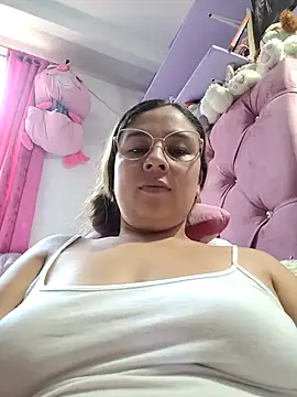 Czat XXX na żywo – selena_gomez2