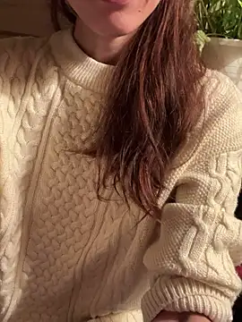 XXX chat uživo modela RUI-0721