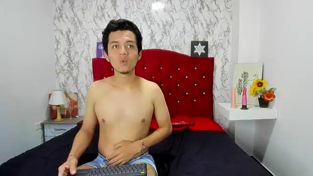 Alejandra_and_James_ Webcam Show