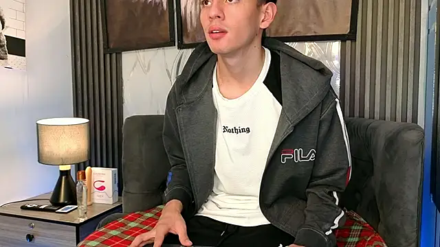 demian_hot99 webkamerás műsora