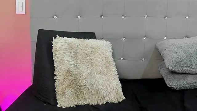 Velvet_Rebel15 Live XXX-Chat
