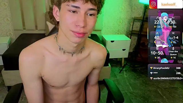 Онлайн чат XXX kaelwolf_tay