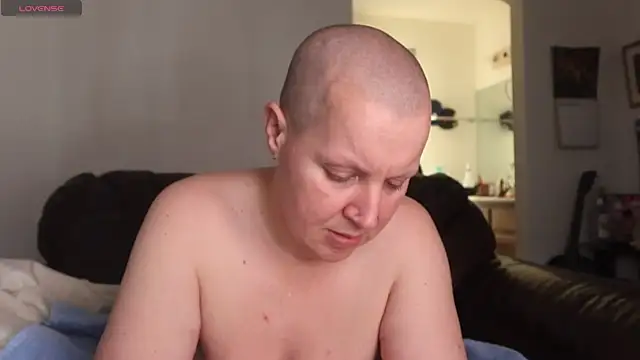 BellaBlueBBW's Webcam Show