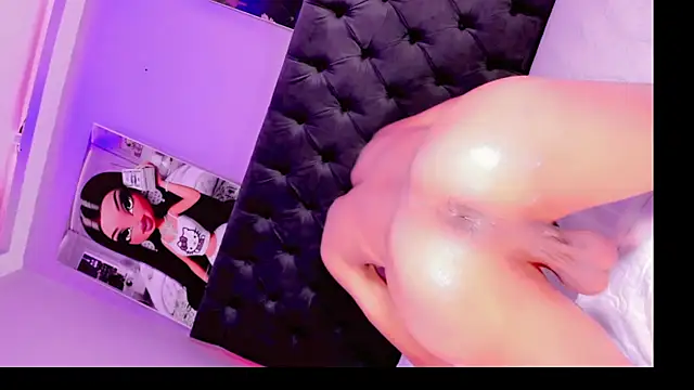 IssabellaIzzy Webcamshow