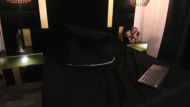 XXX chat uživo modela Lucio__Fox