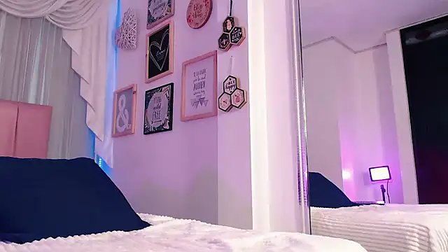 IsabelleDaza webcam show