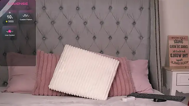 RebeccaRese live XXX chat