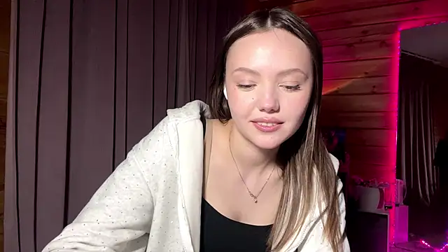 Chat +18 de LenLen_Solen ao vivo