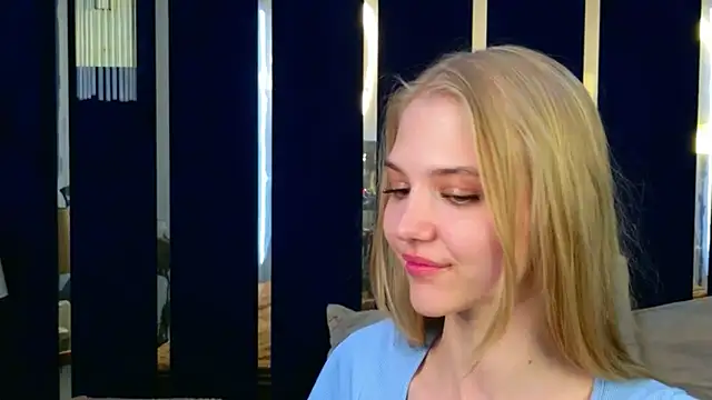 4example_Chloe live XXX chat