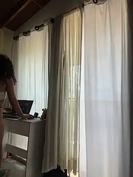 GabriSaenz Show in webcam