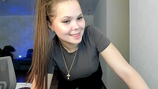 Chat +18 de Kira_love_81 ao vivo