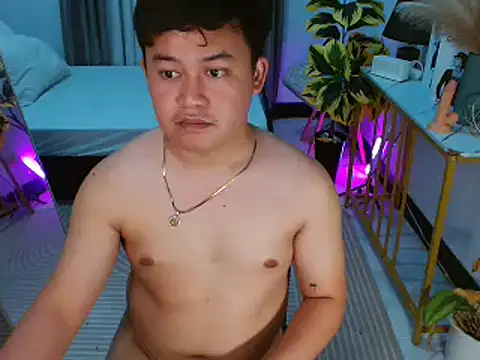 annocentboy Show in webcam