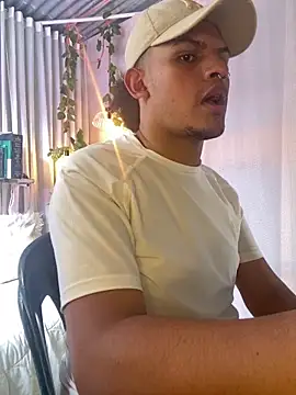 JaviCollins- Show in webcam