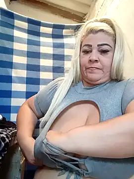 Chat XXX en directo de BonniAdams