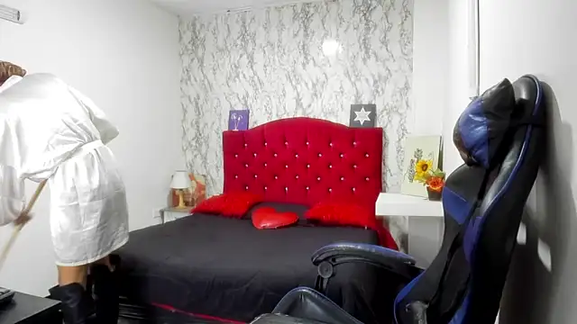 Alejandra_and_James_'s Live XXX Chat