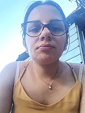Chat +18 de mariahotgirl ao vivo