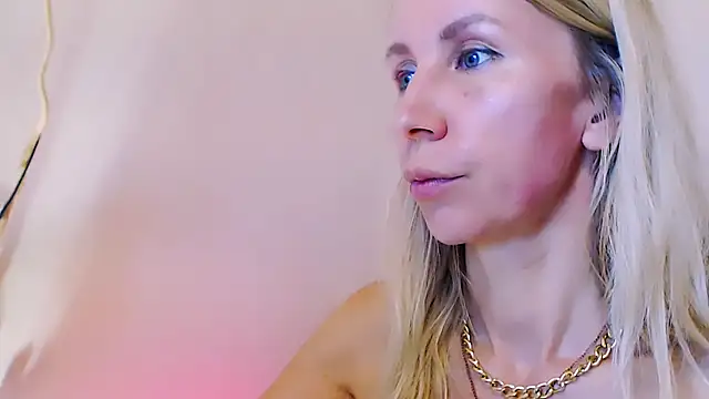 OLIVIA_CANDY Chat XXX in diretta