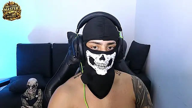 cash_master888 Live XXX Chat