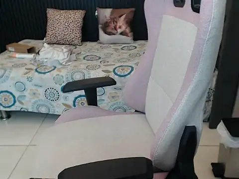 naomis_36's Webcam Show