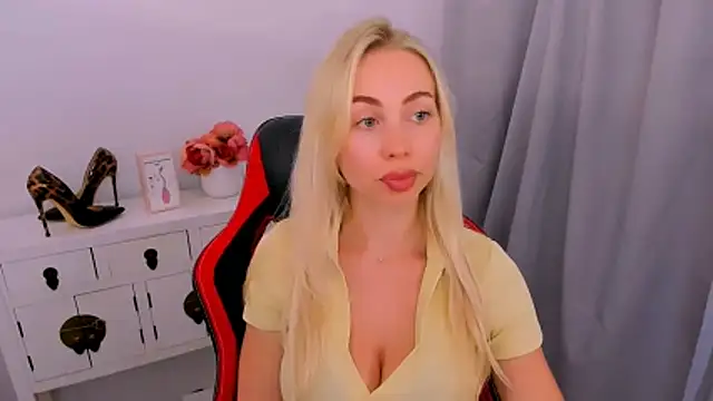 MargaritaRose live XXX chat