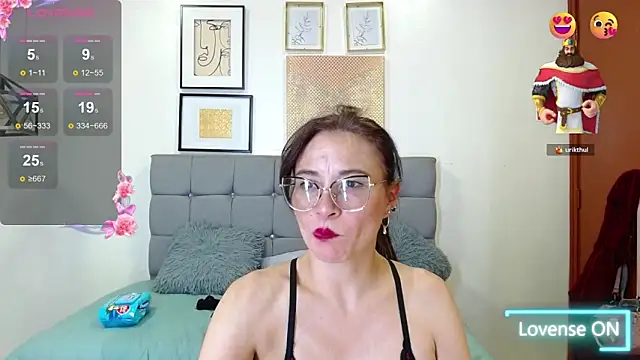 _naomi_s Chat XXX in diretta