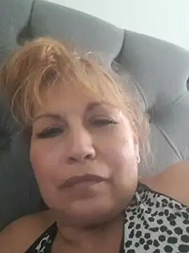 Kazsandraa Adlı Modelin Canlı XXX Sohbeti