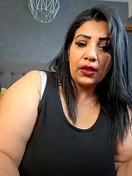 AmyCubes Chat XXX live
